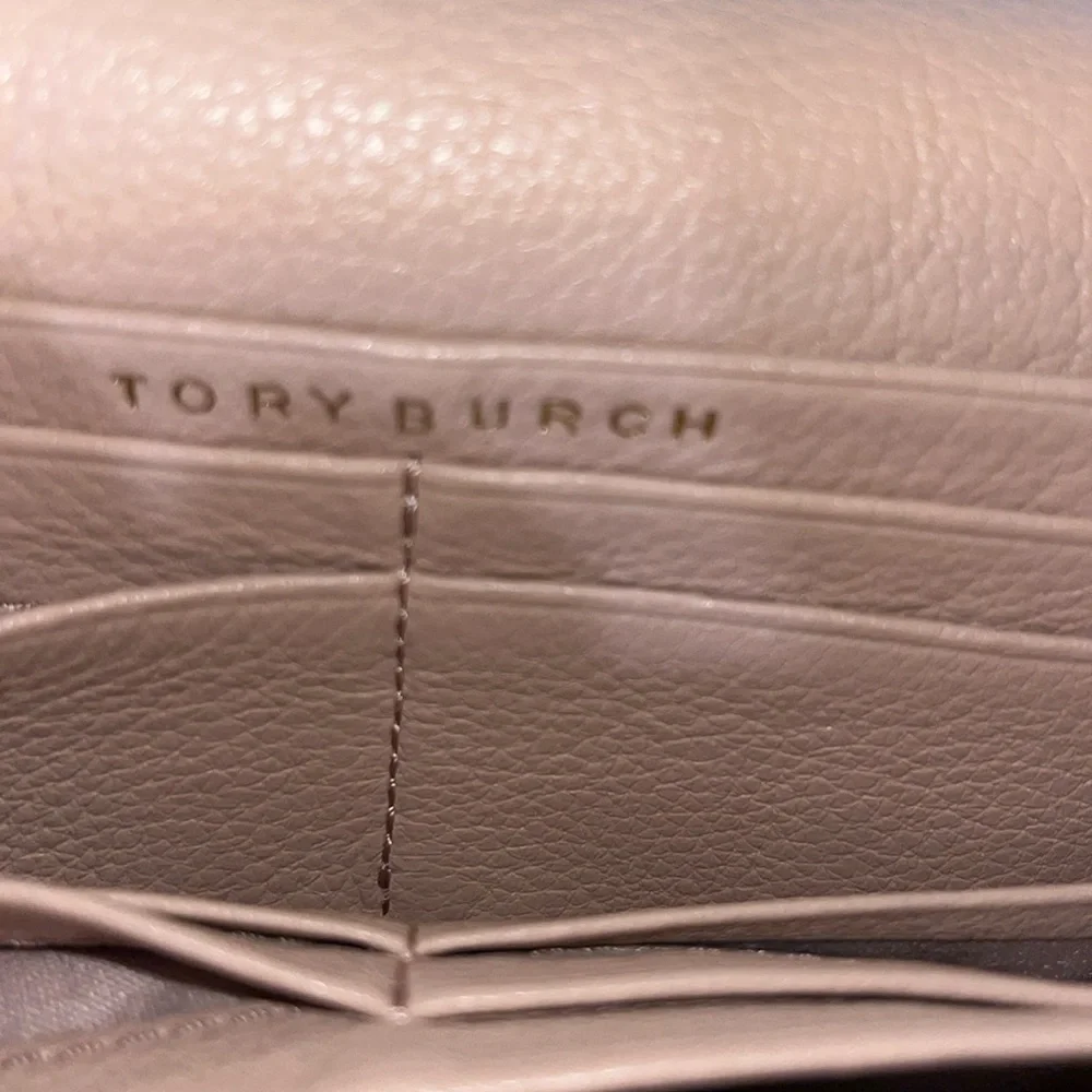 TORY BURCH PINK PEBBLED LEATHER WALLET WITH FLAP CLOSURE